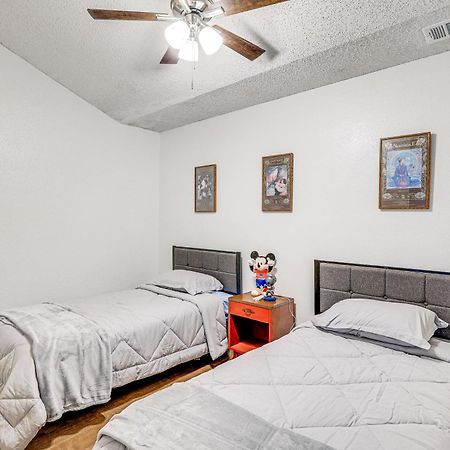 Spacious San Antonio Home Google Fiber, Game Room المظهر الخارجي الصورة